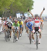 Eric Boily gewinnt die 2. Etappe der Coupe des Nations in Saguenay 2008, Jempy Drucker fährt als 5. über die Linie